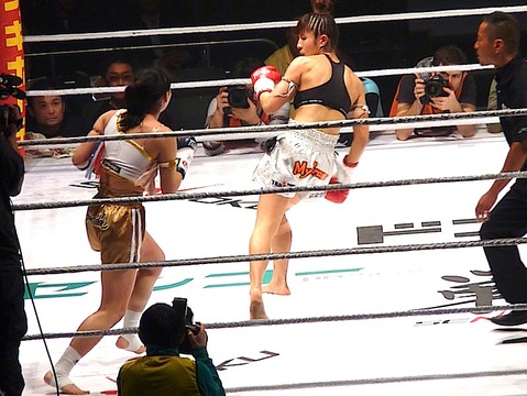 神村エリカ vs ちはる