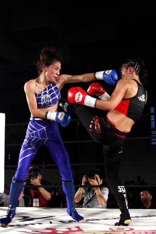 RENA vs 高橋藍