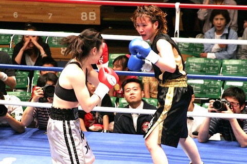 稲元真理 vs 石川範子