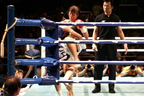 神村エリカ vs ノングネーン