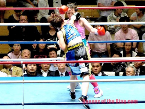 WBO世界ミニフライ級タイトルマッチ 池原シーサー久美子 VS 江畑佳代子