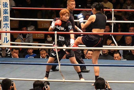 AZUMA vs 成沢紀予