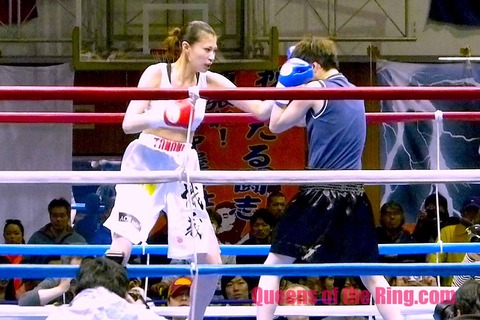 高野人母美 VS 大空ヒカル