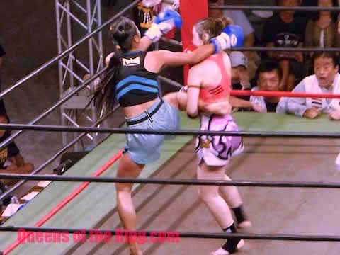 伊藤紗弥_vs_ファーチェンラーイ-5