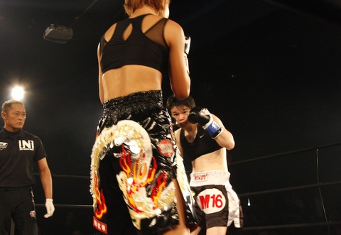 岡田敦子 vs ジェット・イズミ