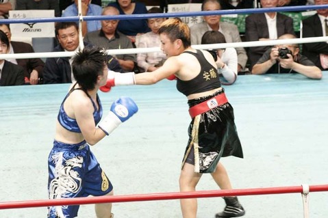 安藤麻里 vs 伊藤まみ