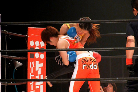 石岡沙織 vs 高橋藍