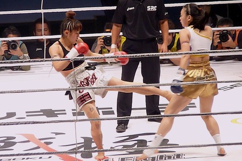 ちはる vs 神村エリカ
