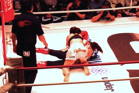 RENA vs 神村エリカ
