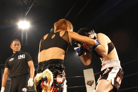 岡田敦子 vs ジェット・イズミ