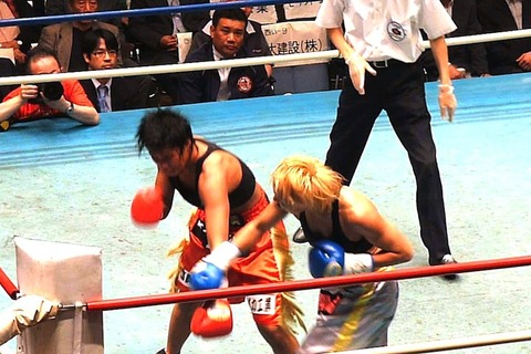 四ヶ所麻美 vs 真道ゴー