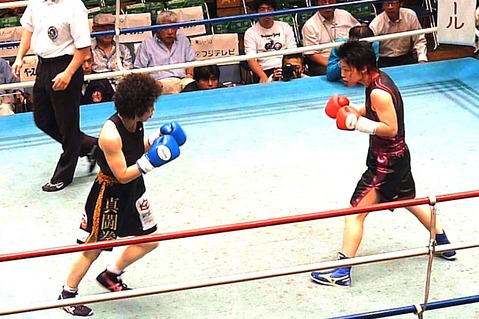 塚下真理 vs 小笠原恵子