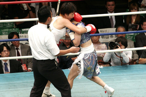 宮尾綾香 VS 田中奈浦子
