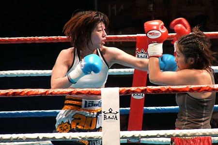 悦センチャイジム vs 加賀有美子