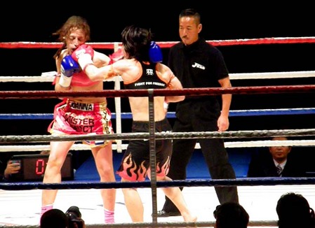ジョアンナ vs 佐々木仁子