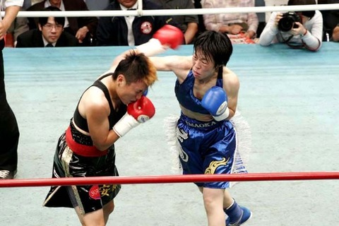 安藤麻里VS伊藤まみ