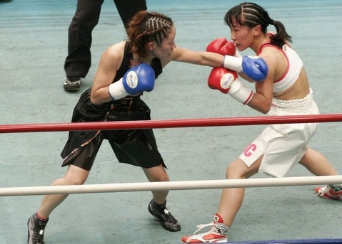 相川周子VS 野口智代
