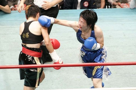 安藤麻里 vs 伊藤まみ