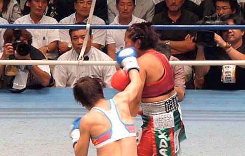 菊地奈々子 vs アナベル・オーティス