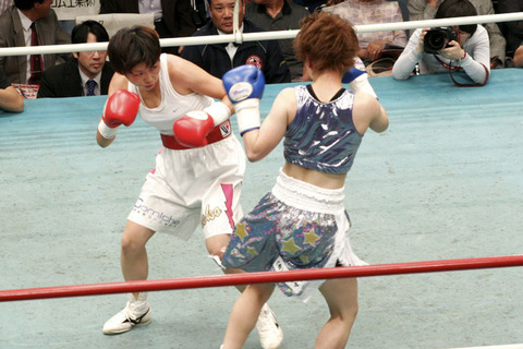 宮尾綾香 VS 田中奈浦子