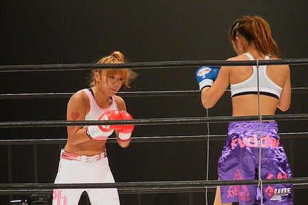 富田美里 vs 岡田円