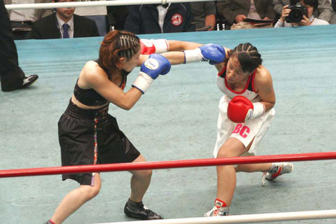 相川周子VS 野口智代