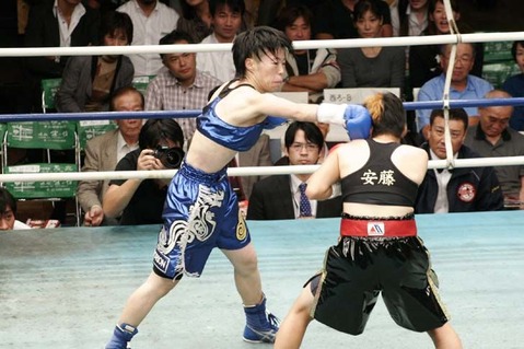 安藤麻里 vs 伊藤まみ