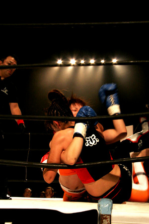 レーナ vs 石岡沙織