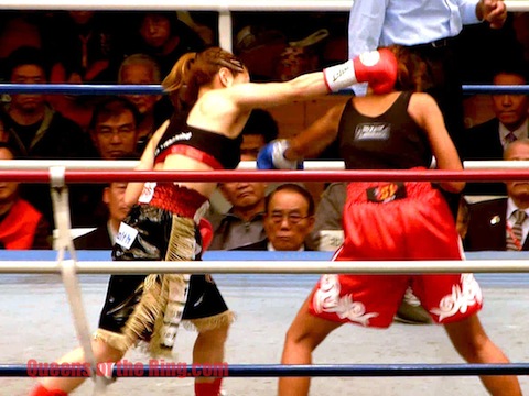 宮尾綾香 VS ブアンゲルン
