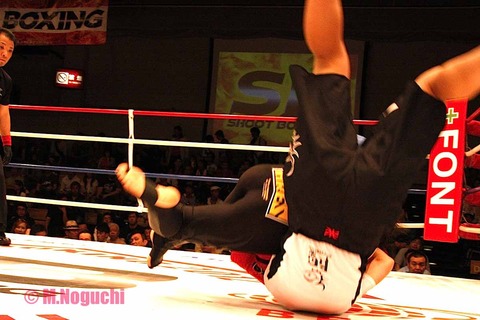城侑沙 vs MARI