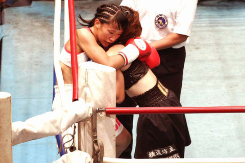 相川周子VS 野口智代