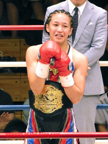 朱里選手