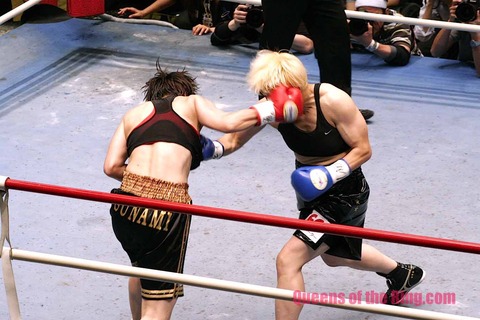 天海ツナミ vs 山口直子