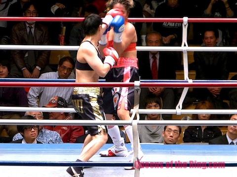 ハニー・カツマタ VS 天海ツナミ