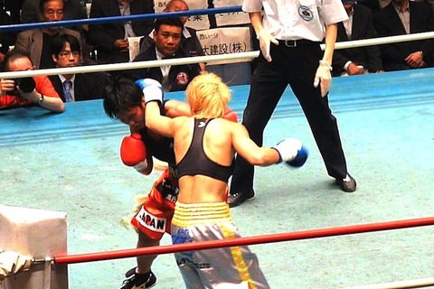 四ヶ所麻美 vs 真道ゴー
