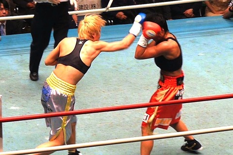 四ヶ所麻美 vs 真道ゴー