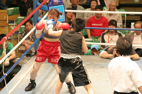丸山礼子 vs 三好喜美佳