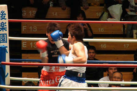 東郷理代 vs 三好喜美佳