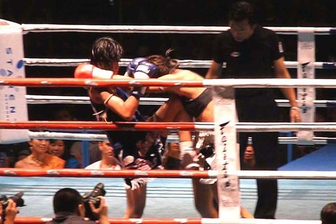 神村エリカ vs ノングネーン