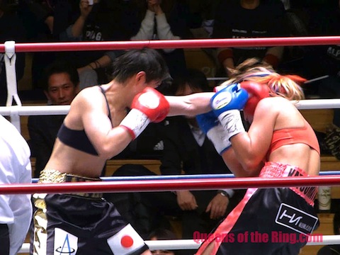 ハニー・カツマタ VS 天海ツナミ