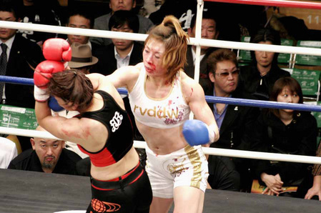 藤野恵美 vs レーナ