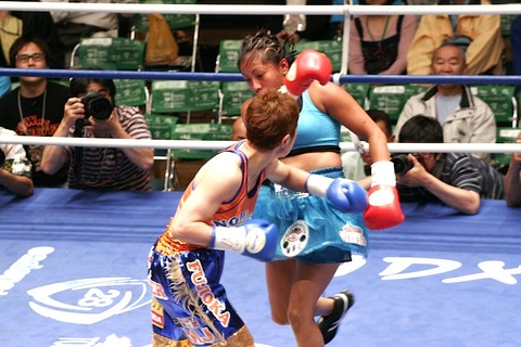 アナベル・オルティス vs 藤岡奈穂子