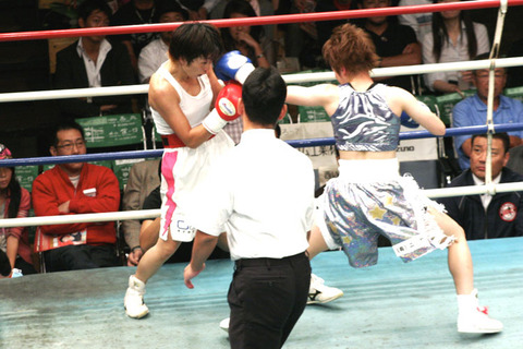 宮尾綾香 VS 田中奈浦子