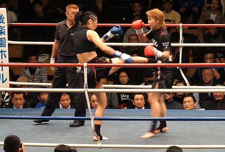 AZUMA vs 成沢紀予