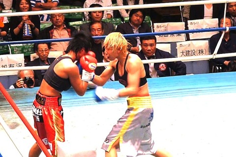 四ヶ所麻美 vs 真道ゴー