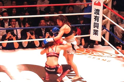 RENA vs 神村エリカ