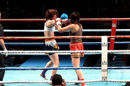 悦センチャイジム vs 加賀有美子