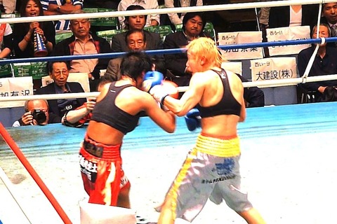 四ヶ所麻美 vs 真道ゴー