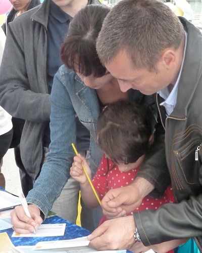 2014-6-29-minghui-falun-gong-frankurt-02