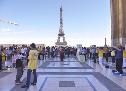2016-9-13-paris-petition-01